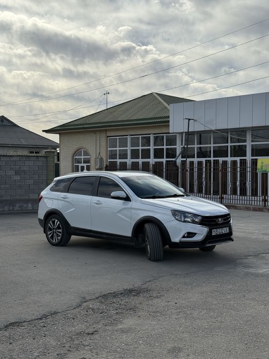 Лада веста кросс 1.8