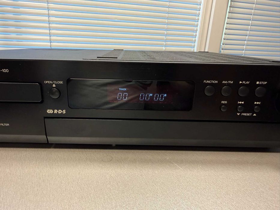 CD ресивър Denon RCD-100