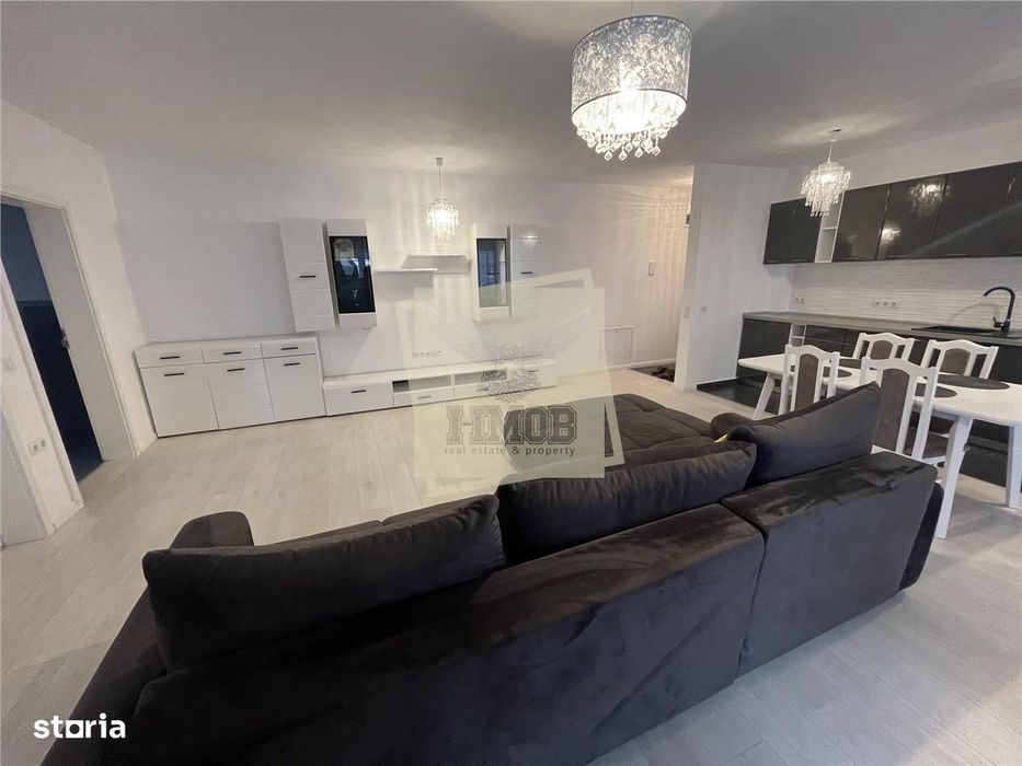 Apartament modern cu 3 camere terasa si 2 parcari in zona Centrala