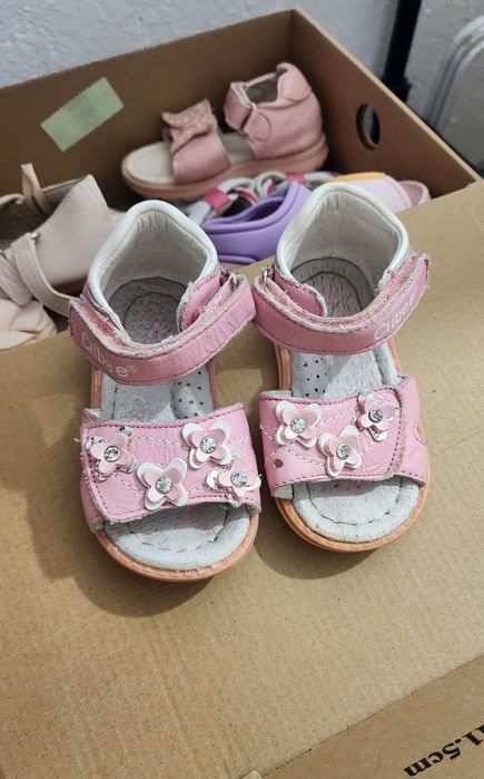 Детски сандали и чехли