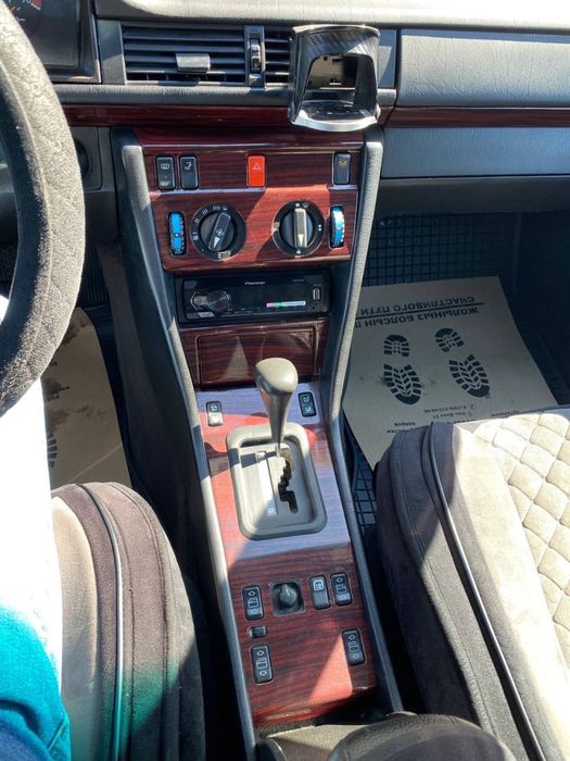 Продам автомобиль мерседес бенц