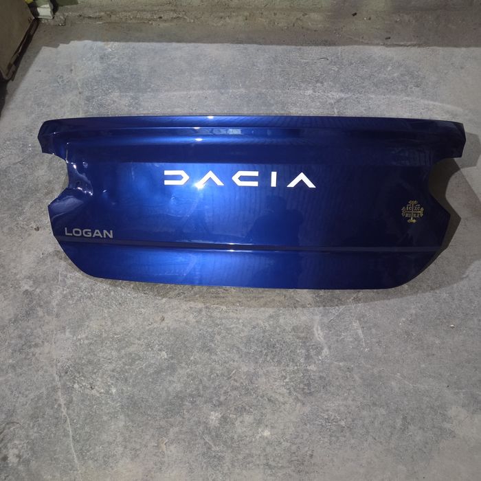 Capotă spare dacia logan III lovită .
