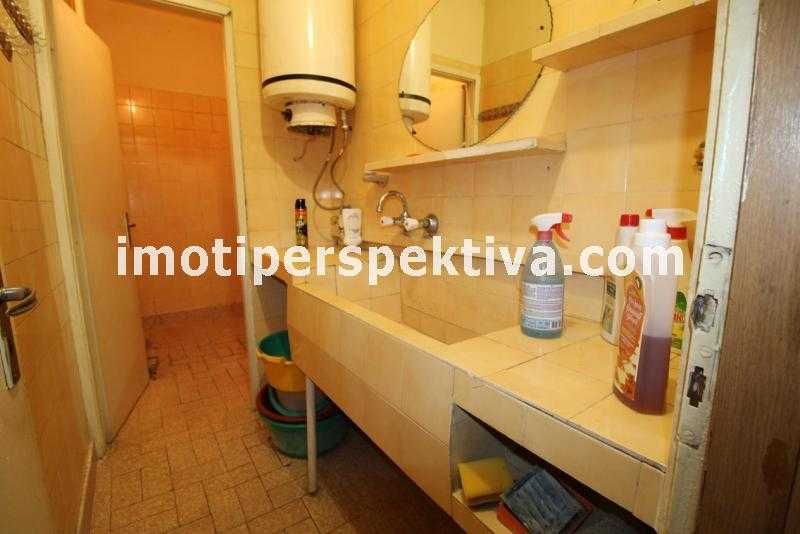 Продава се Тристаен апартамент в Пловдив, Кючук Париж - 86 кв.м за 786 €/кв.м - Снимка #7