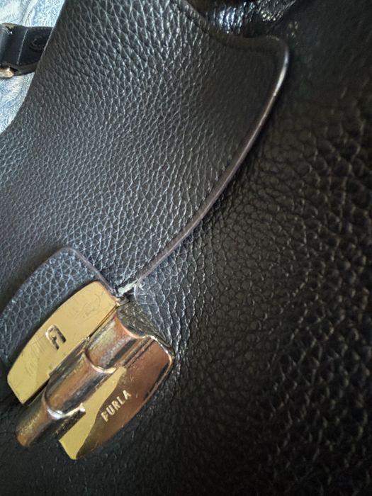 Furla оригинал естествена кожа