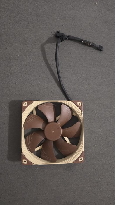 Вентилатори за компютър Noctua / Arctic
