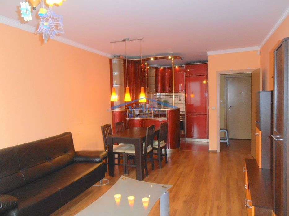 Отдава под наем 2-стаен в Младост 2, 71 кв.м.