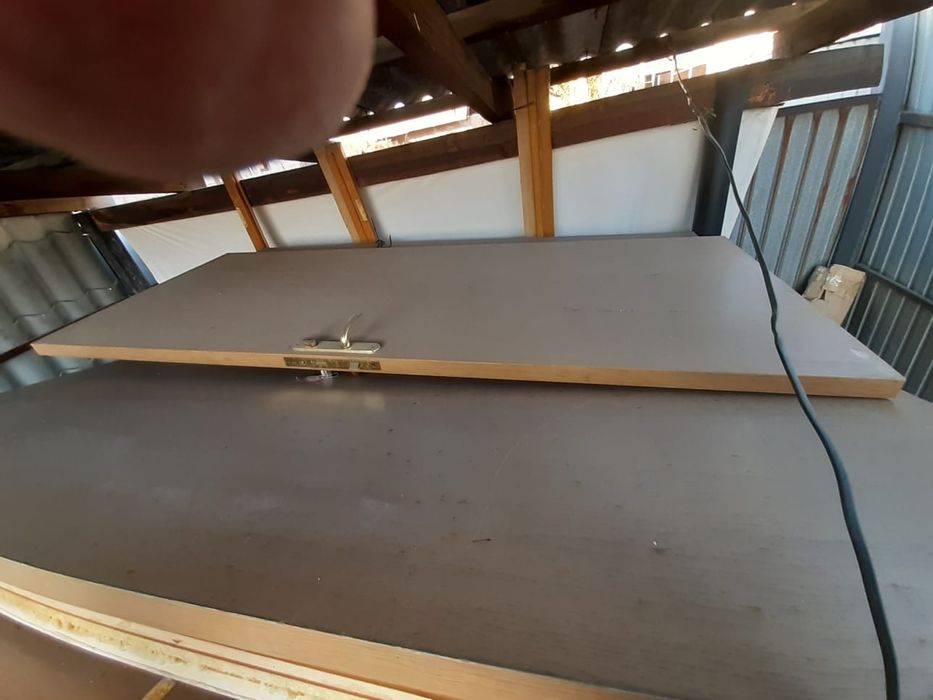 Продаю межкомнатную дверь