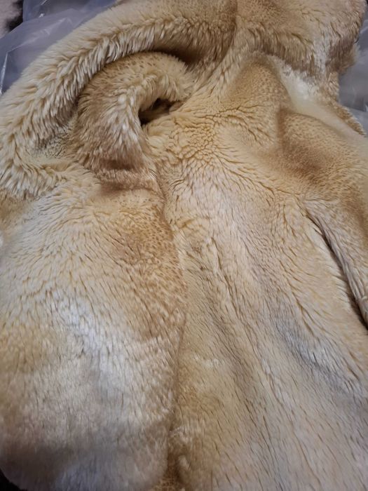 Дамски кожух от естествена кожа с качулка, размер М