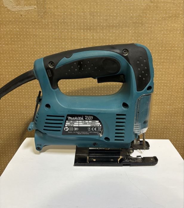 MDM vinde: Fierastrau pendular Makita 4327.
