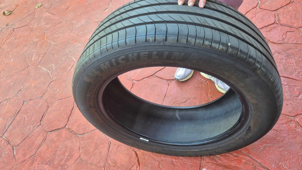 Set anvelope 4 bucati mai putin de 500km, Michelin Primacy 235/50r19