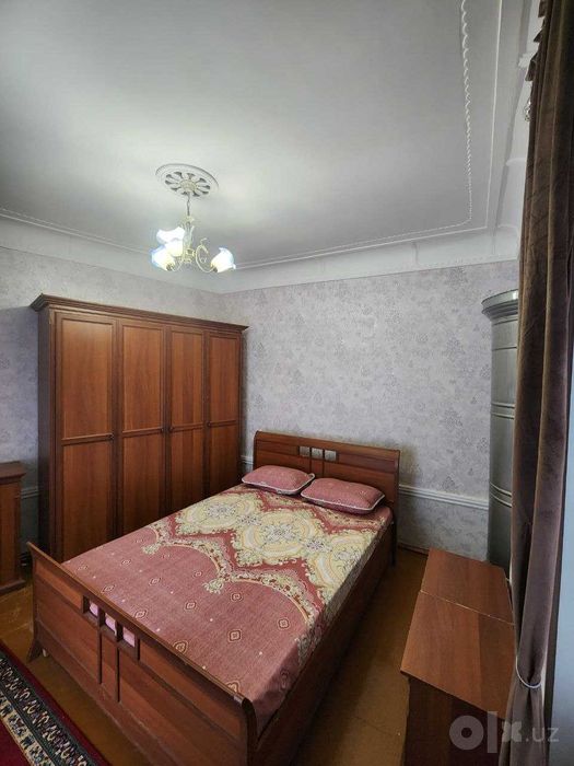 Дом рядом с Метро Берний;   Беруний метроси - Ховли - уй сотилади