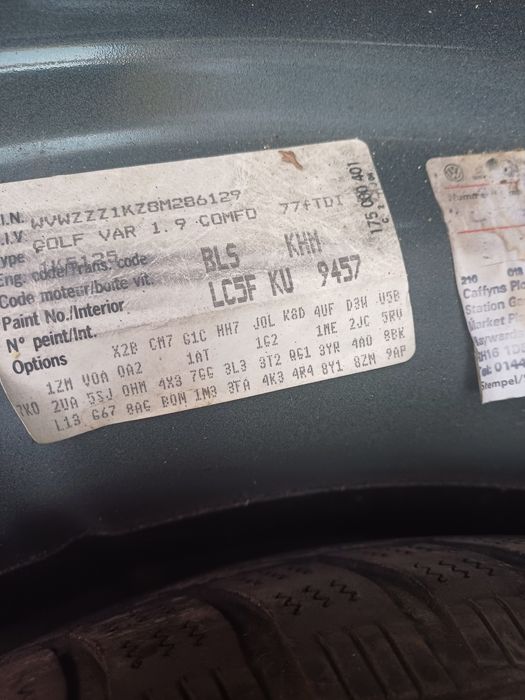 Dezmembrez Golf 5 break 19 BLS 105 CP  CUTIE Automata KHM Culoare LC5F