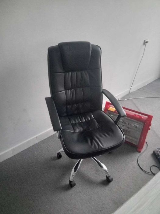 Ofis mebellari srochna sotiladi SHOSHILING !!!