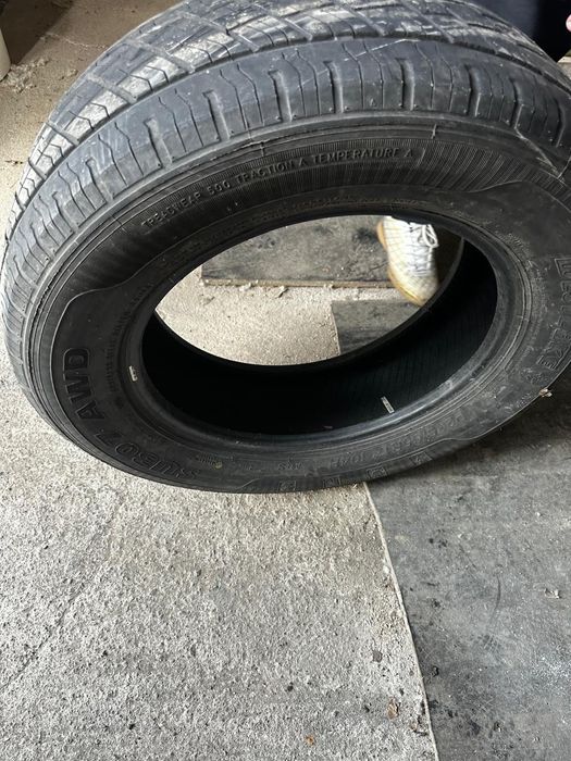 SU 307 AWD P235/65R17