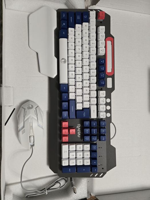 Tastatură mecanică plus Mouse Gaming