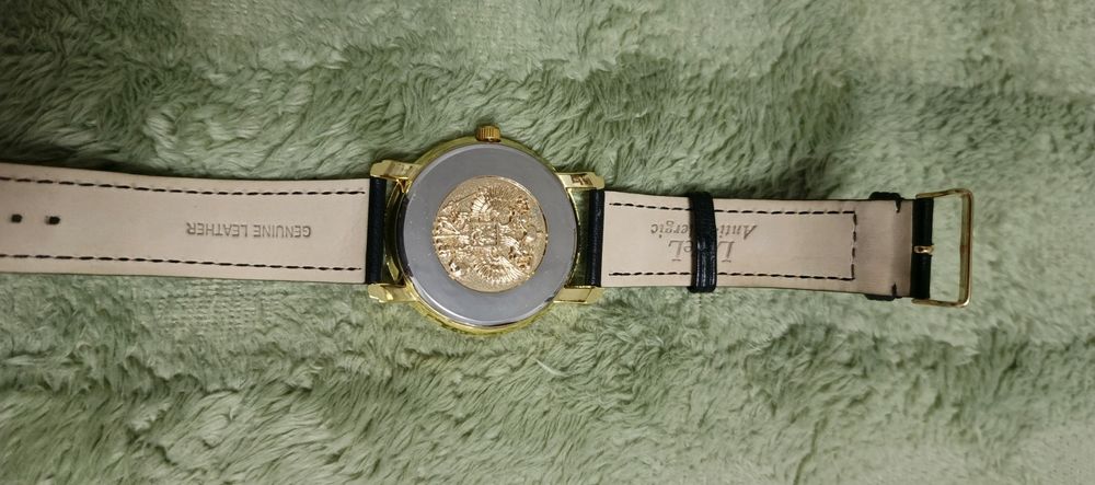 Продам часы в новом состоянии