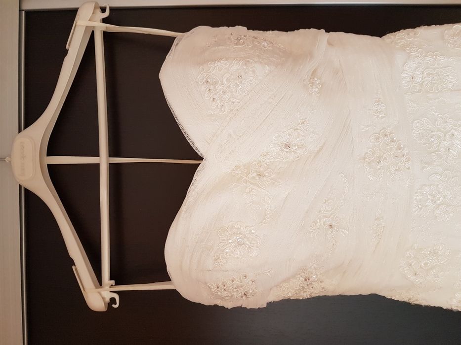 Rochie de mireasa "Fara Sposa"+voal lung