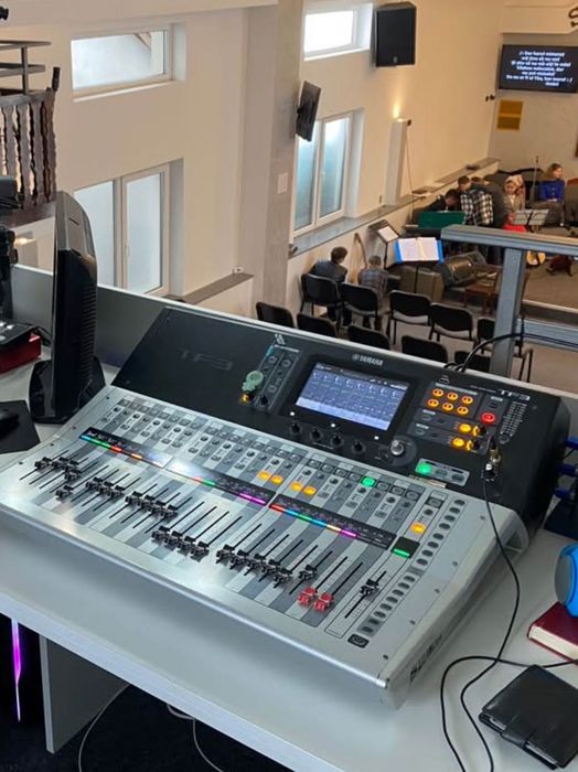 Mixer digital Yamaha TF-3