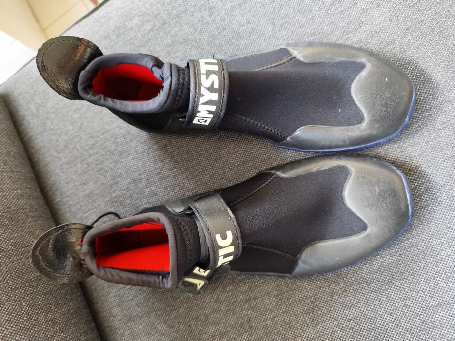 Отлични обувки за сърф MYSTIC номер 39/40