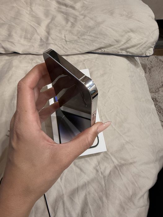 Телефон iphone 14pro 128gb