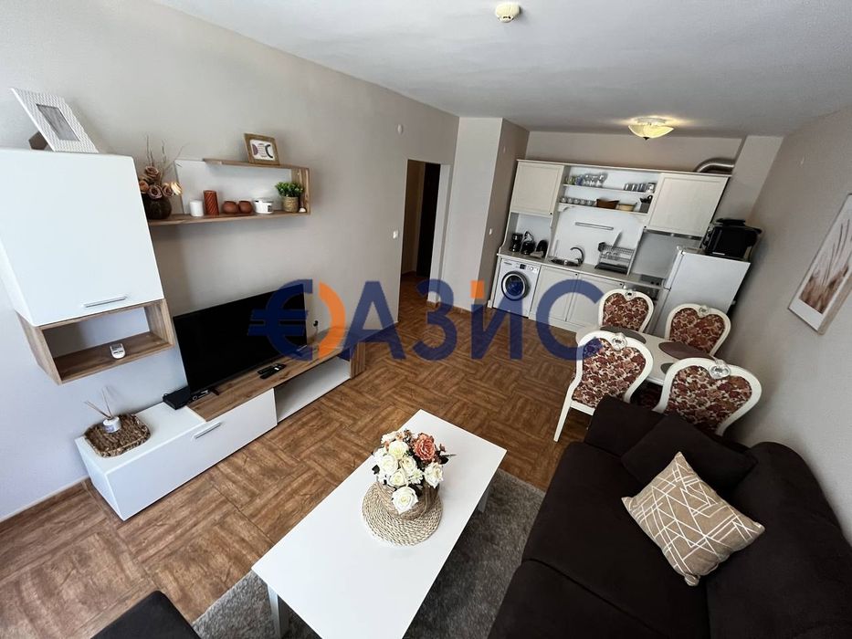 Продава се Двустаен апартамент в Свети Влас - 70 кв.м за 1928 €/кв.м - Снимка #1