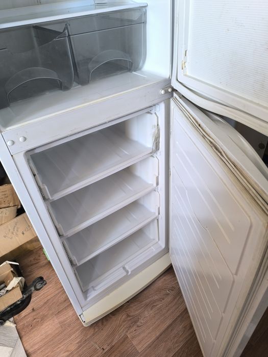 Продам холодильник б/у