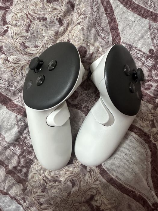 Продаю VR-шлем Meta Quest 3 на 512GB