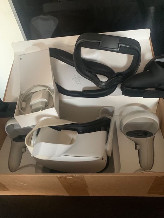 ochelari vr oculus quest 2