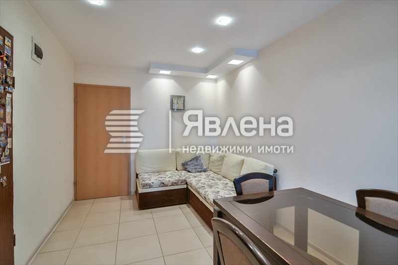 Продава се Тристаен апартамент в Варна, Център - 80 кв.м за 2400 €/кв.м - Снимка #1