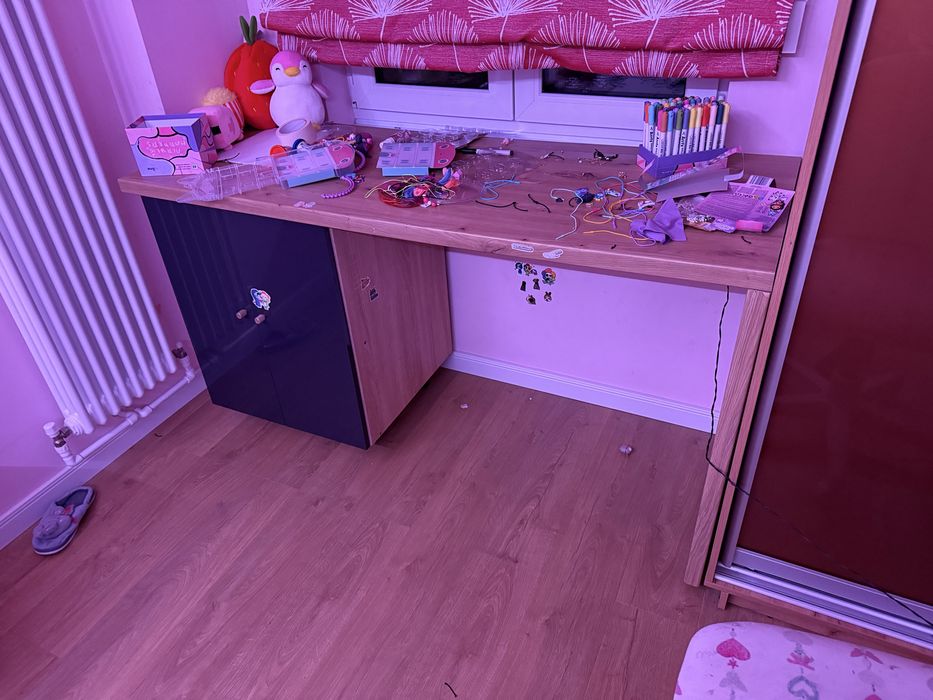 Dulap/Dressing usi culisante +birou