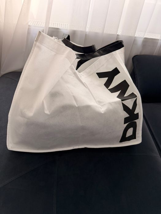 Дамско зимно яке DKNY
