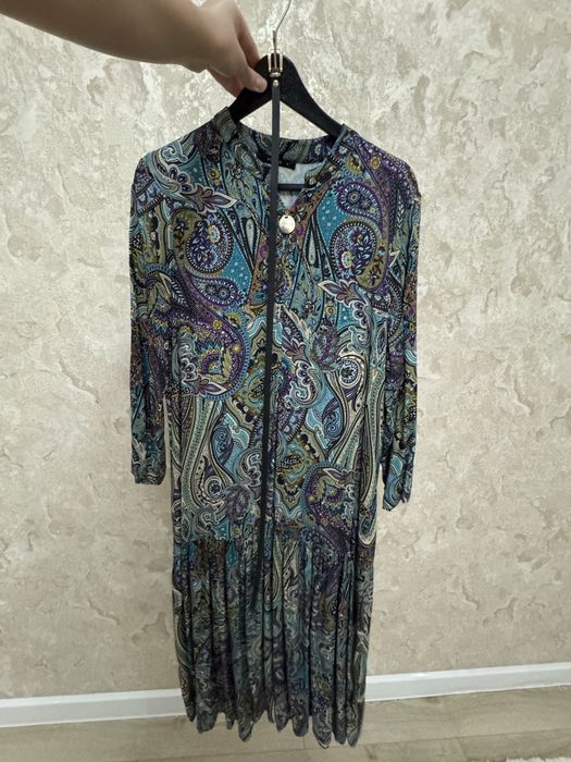 Платье.          .