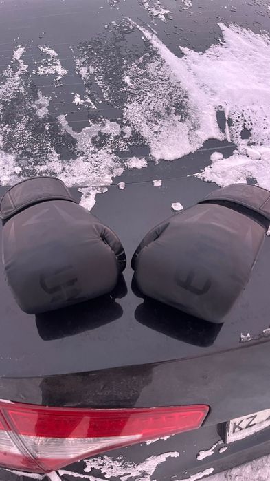 Перчатка боксерские