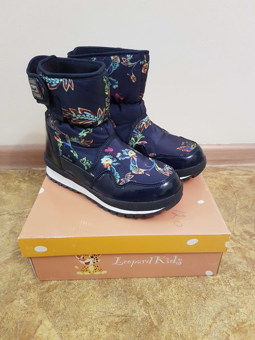 Продам демисезонные сапоги для девочки 36 размер