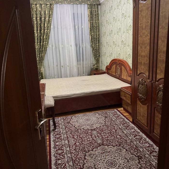 Чиланзар 21. Срочно Продается. 2 х комнатная квартира