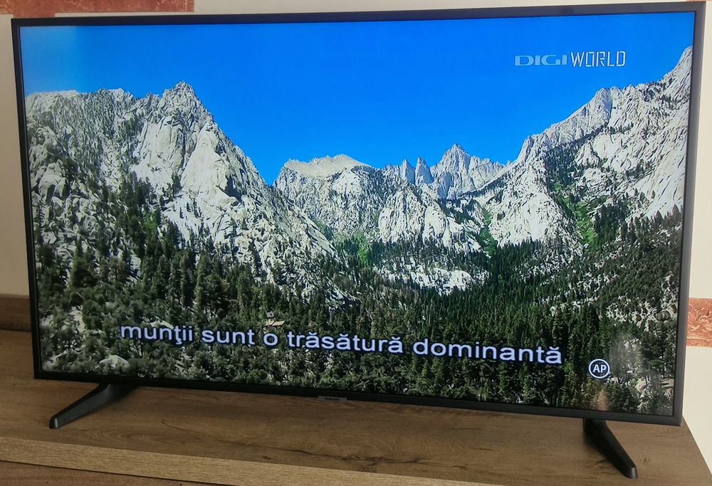 Vand tv Samsung smart Uhd 4k  108cm