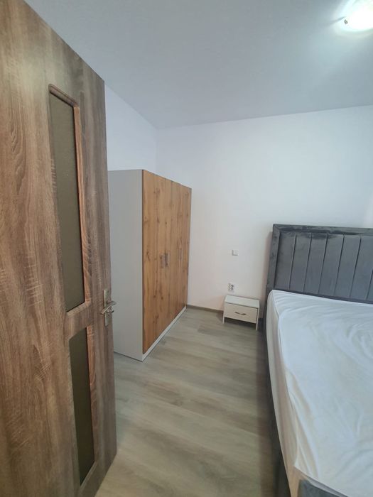 Inchiriez apartament 3 camere !