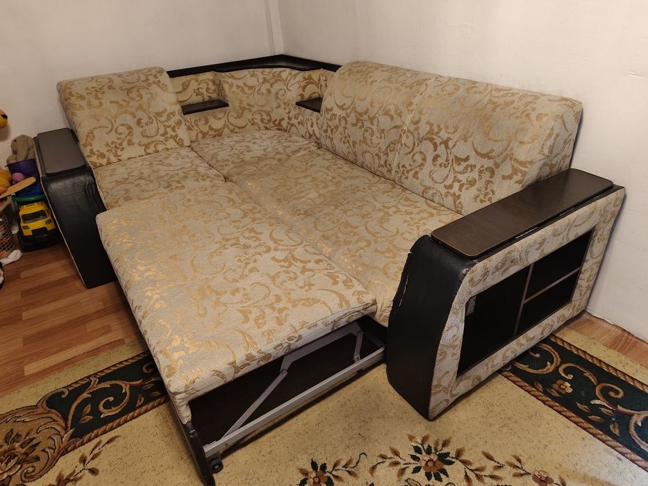 Отдам диван даром СРОЧНО!