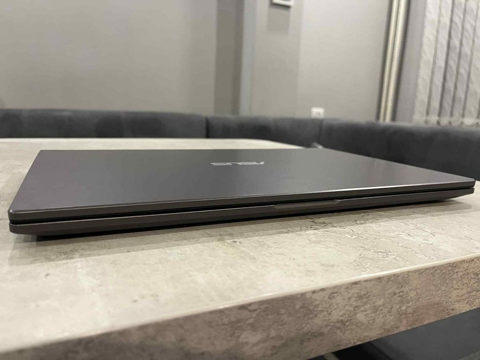 Лаптоп Asus перфектен