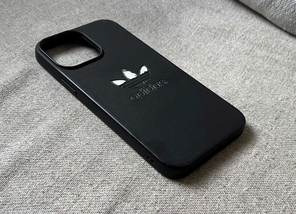 Husa pentru Iphone 13 Pro Max Adidas - folosita