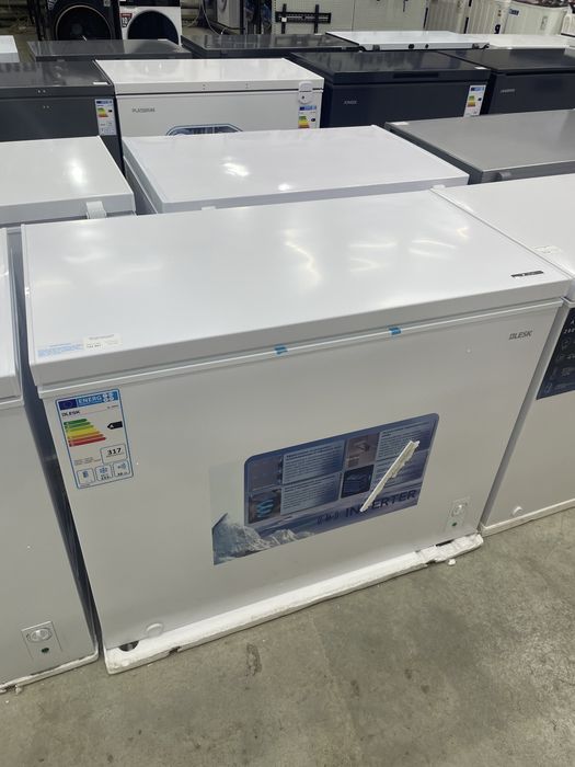 Продам новый морозильник Blesk на 293 литра