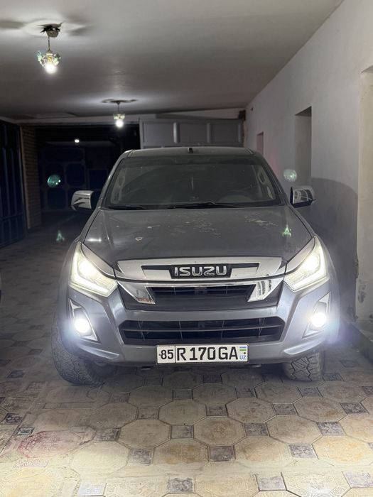 Isuzu Dmax pikab