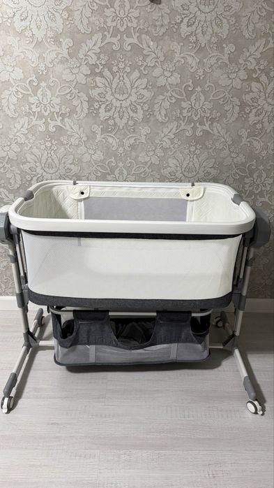 Продам манеж-кровать