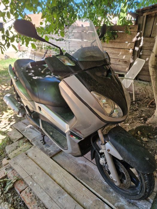 Yamaha Xmax 250