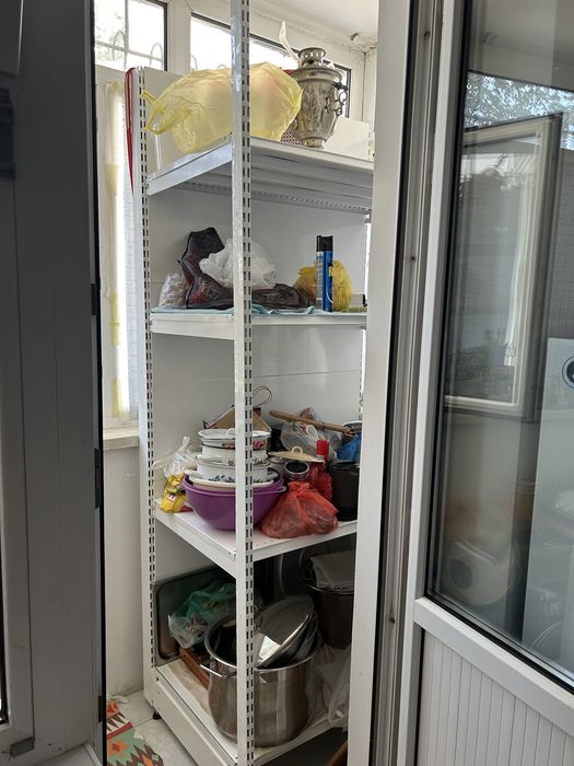 Стеллаж  в хорошем состояний.