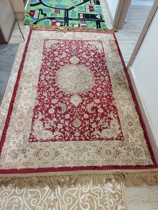 Продам ковры, 3 штуки