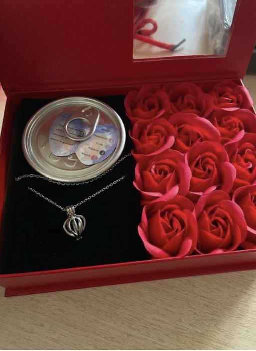 Продам подарочный набор на 8 го марта