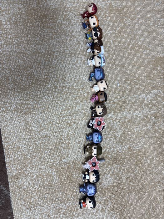 Фигурки Киндер джой с Очень странные дела