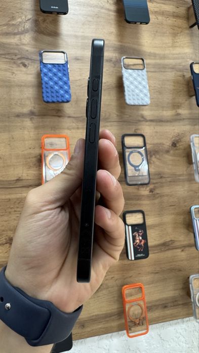 iPhone 16