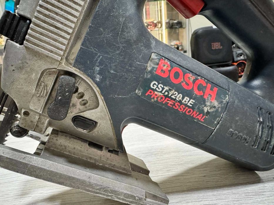 Bosch GST 120 BE 650W  прободен трион – с куфар